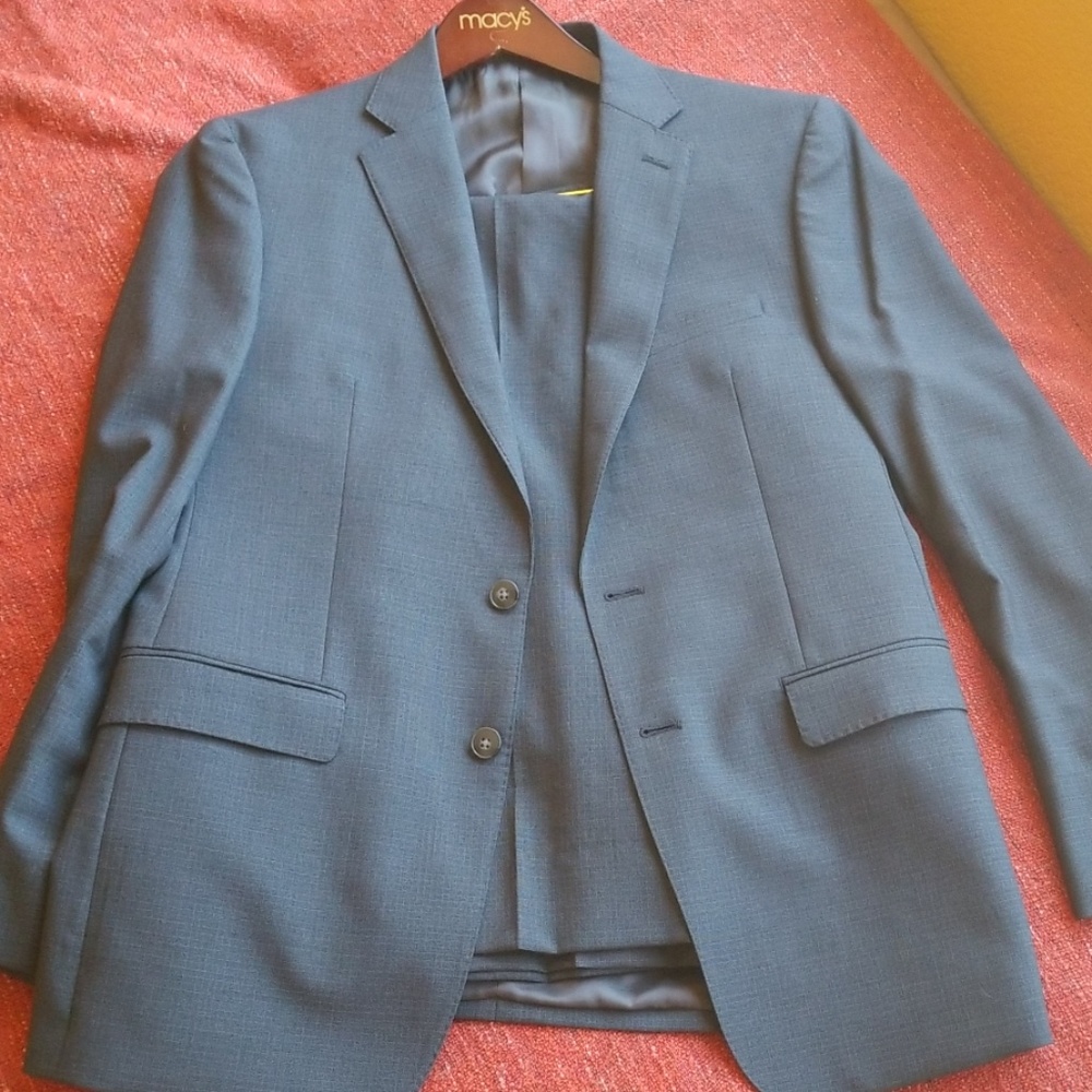 Calvin Klein suit 40R Navy Blue